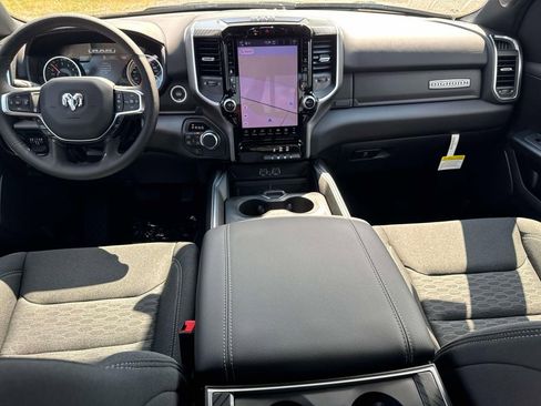 New 2025 RAM 1500 Big Horn AWD/4WD image 3
