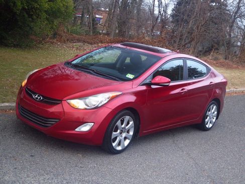Used 2012 Hyundai Elantra Limited w/ Technology Pkg 5 image 19