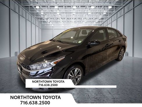 Used 2023 Kia Forte LXS FWD image 1
