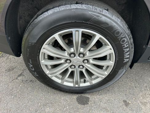 Used 2018 Cadillac XT5 Luxury w/ Driver Awareness Package AWD/4WD image 12