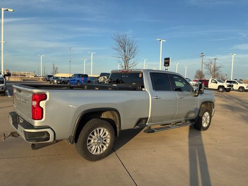 Used 2020 Chevrolet Silverado 2500 High Country w/ Technology Package image 4