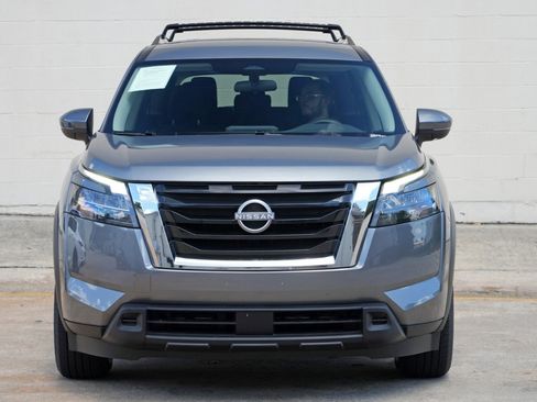 Used 2023 Nissan Pathfinder SV FWD image 43
