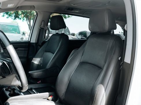 Used 2018 Honda Odyssey Elite image 19
