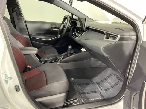 Used 2025 Toyota Corolla SE FWD image 27