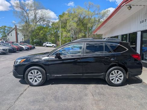 Used 2015 Subaru Outback 2.5i Premium AWD/4WD image 4