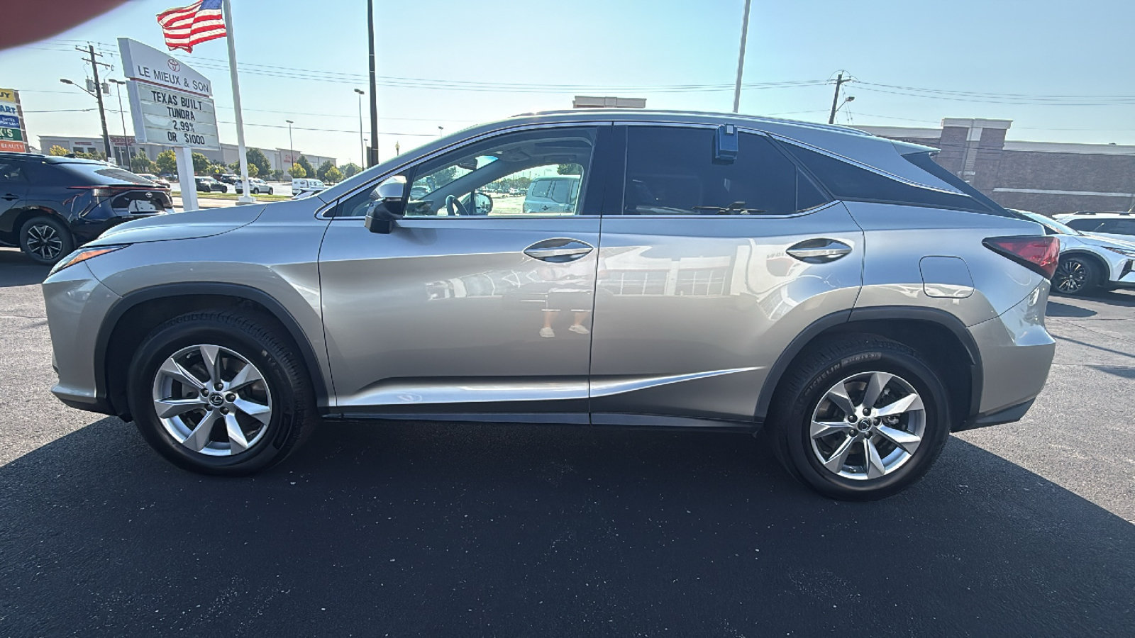 Used 2019 Lexus RX 350 AWD w/ Navigation Package image 4