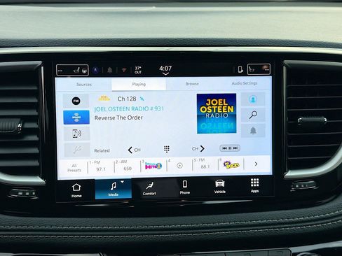 New 2026 Chrysler Pacifica Select w/ S Appearance Package FWD image 30