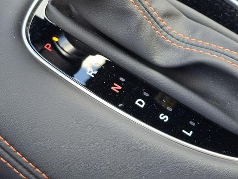 Used 2025 Honda HR-V Sport image 25