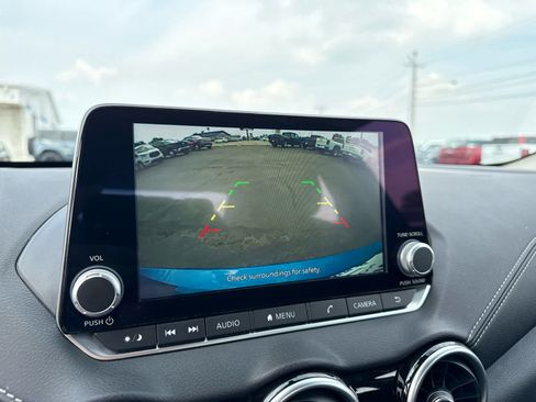 Used 2025 Nissan Sentra SV FWD image 16