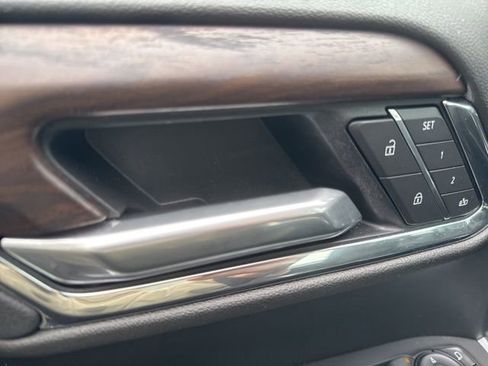 Used 2025 GMC Sierra 1500 SLT w/ SLT Premium Plus Package image 12