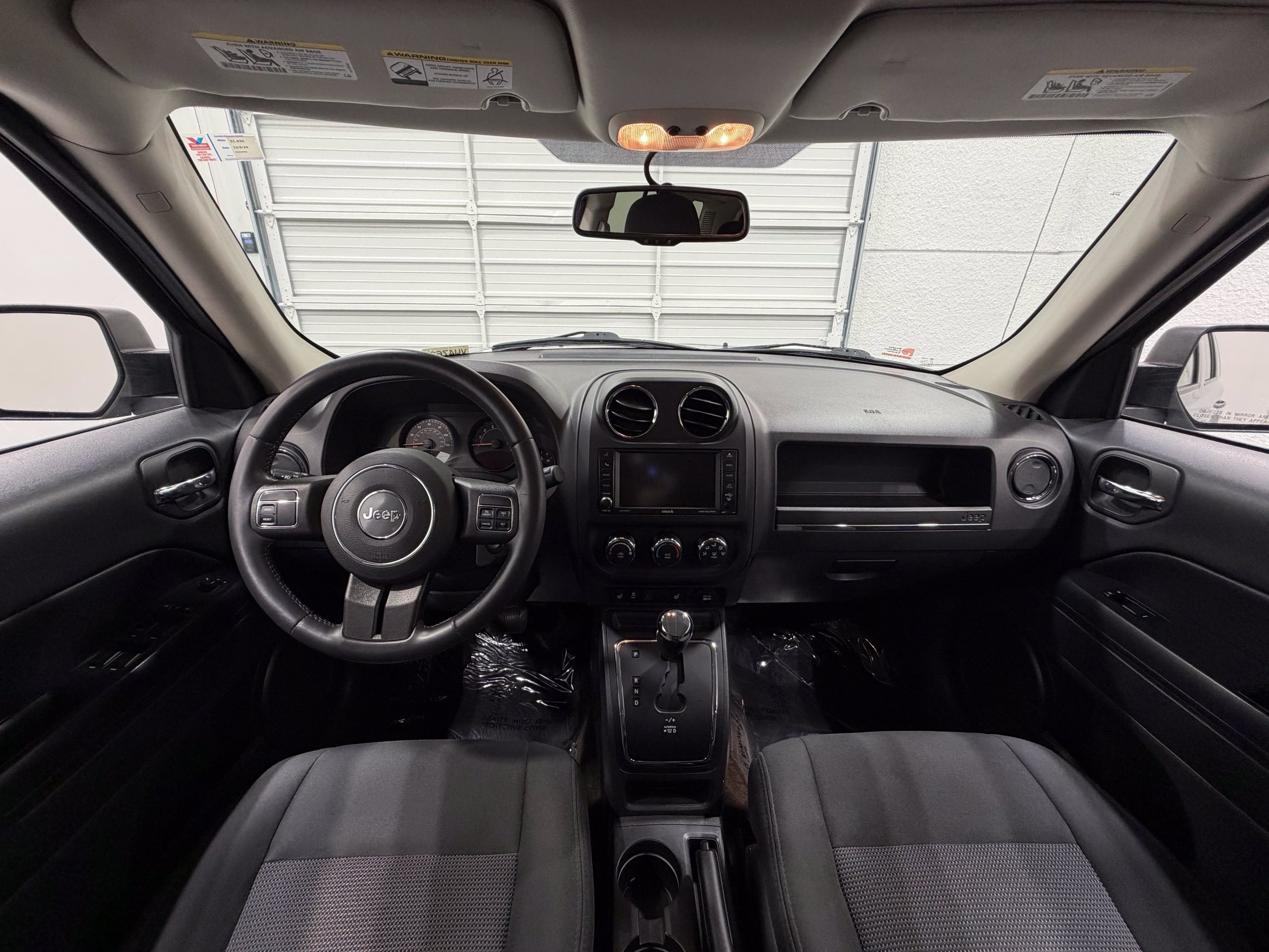 Used 2015 Jeep Patriot Latitude FWD image 28