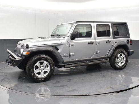 Used 2018 Jeep Wrangler Unlimited Sport S image 12