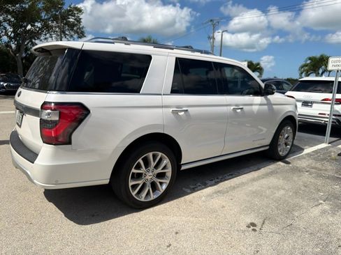 Used 2019 Ford Expedition Platinum AWD/4WD image 6