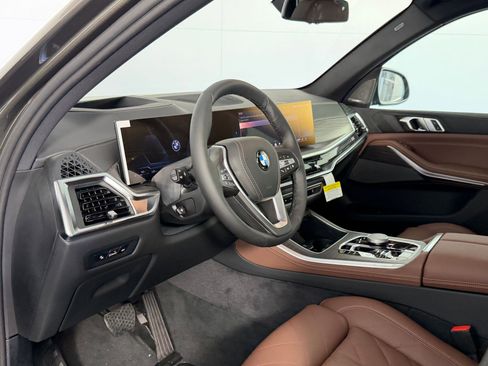 Used 2026 BMW X5 xDrive40i w/ Climate Comfort Package image 4