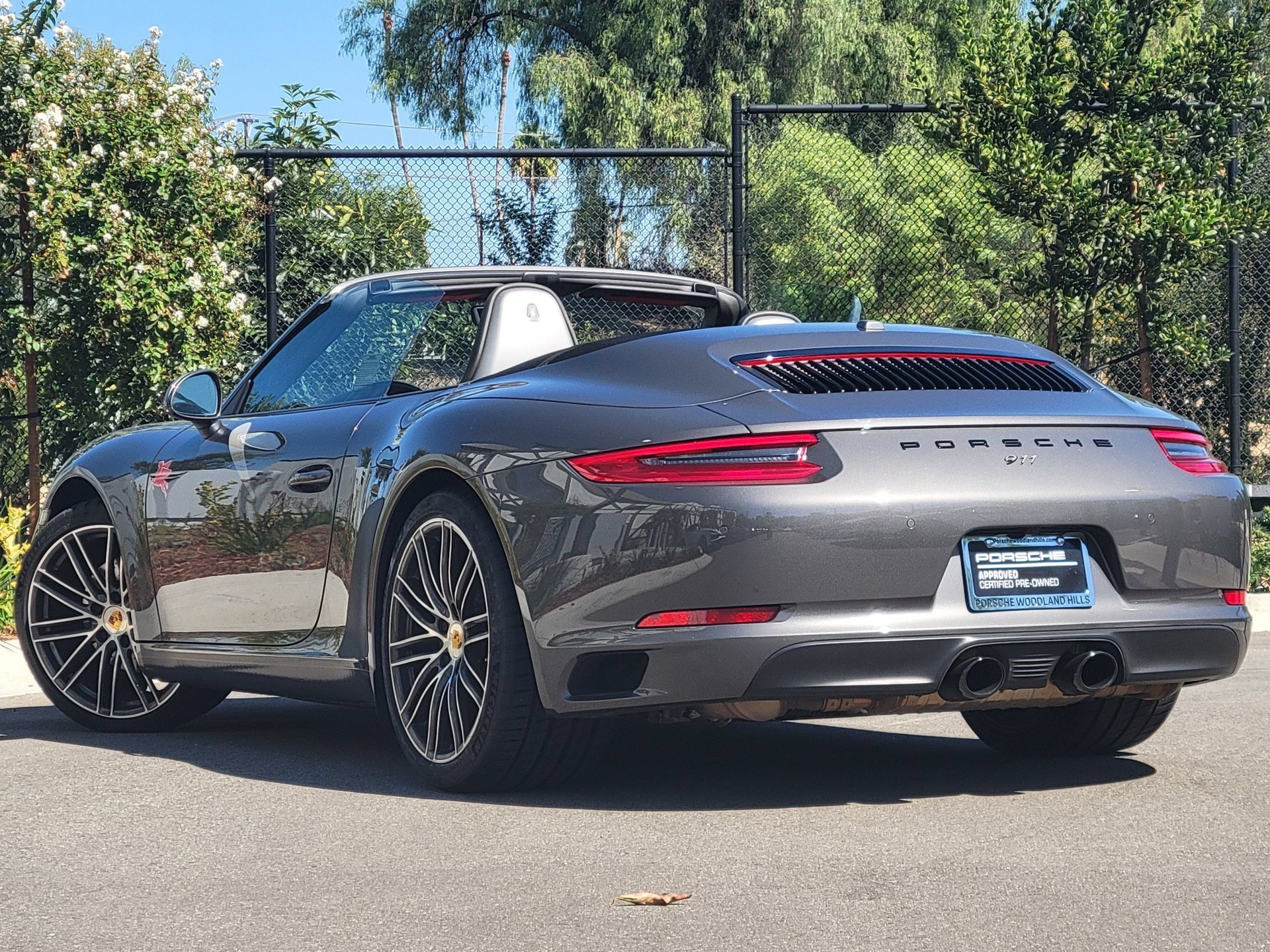 Certified 2018 Porsche 911 Carrera RWD image 3