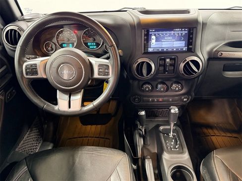 Used 2017 Jeep Wrangler Unlimited Sport image 12
