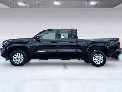 New 2025 Toyota Tacoma SR image 6
