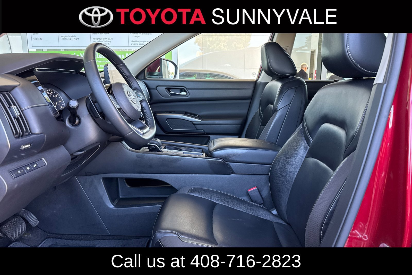 Used 2024 Nissan Pathfinder SL FWD image 27