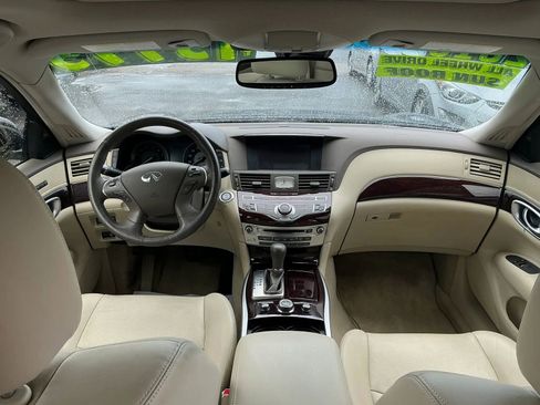 Used 2016 INFINITI Q70 3.7 w/ Technology Package AWD/4WD image 17