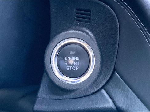 Certified 2025 Subaru Outback Premium image 15