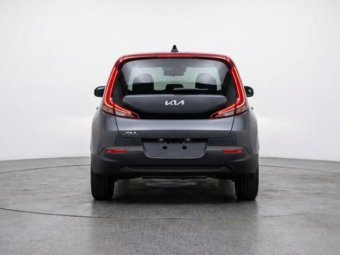 Used 2025 Kia Soul LX w/ LX Technology Package FWD image 7