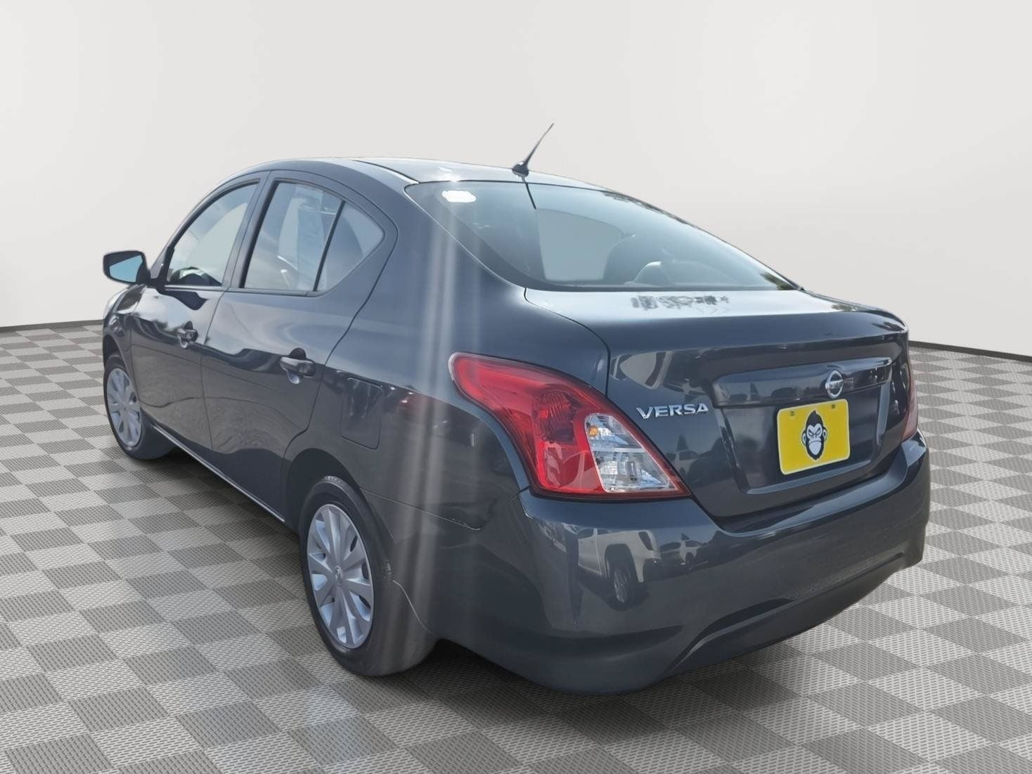 Used 2017 Nissan Versa S FWD image 6