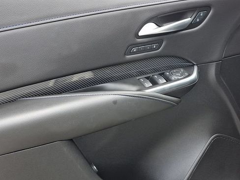 Used 2025 Cadillac XT4 Sport AWD/4WD image 9