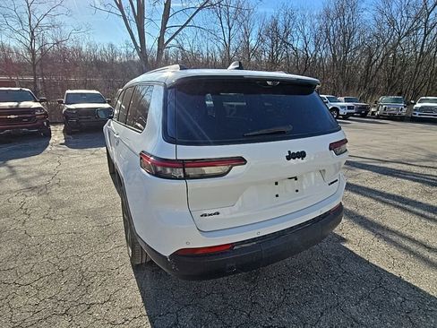 Used 2024 Jeep Grand Cherokee L Limited w/ Luxury Tech Group II image 5