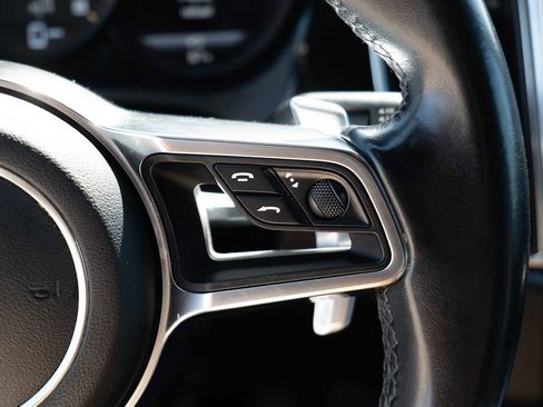 Used 2017 Porsche Macan image 14