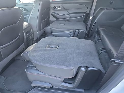 Used 2022 Chevrolet Traverse RS image 91