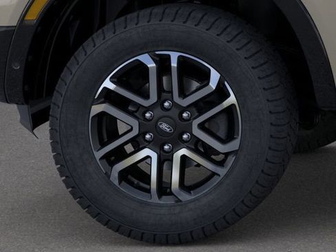 New 2025 Ford Ranger Lariat w/ Trailer Tow Package RWD image 19