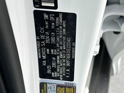 New 2025 Kia K4 LXS image 27