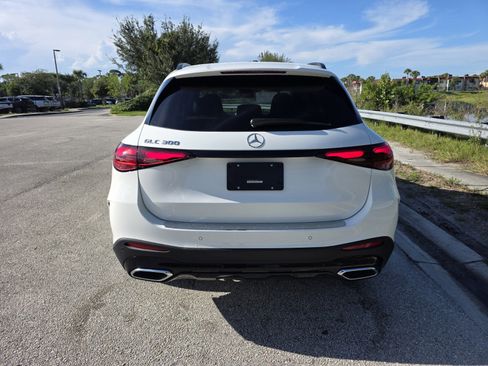Used 2026 Mercedes-Benz GLC 300 image 6