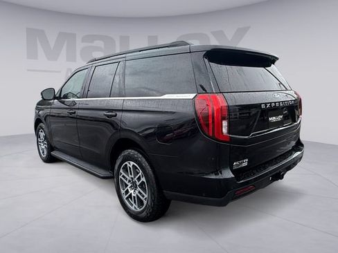Certified 2025 Ford Expedition Active AWD/4WD image 3