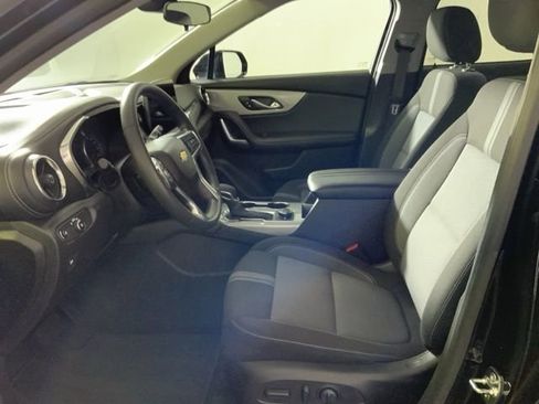 Used 2025 Chevrolet Blazer LT AWD/4WD image 14
