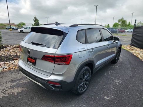 Certified 2024 Volkswagen Taos S image 5