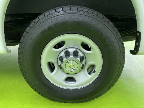 Used 2021 Chevrolet Express 2500 w/ Driver Convenience Package image 14