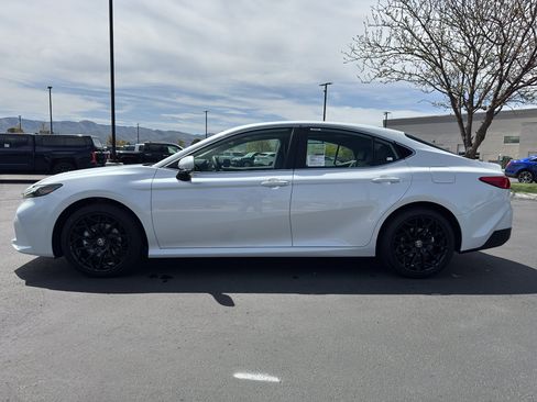 New 2026 Toyota Camry XLE AWD/4WD image 4