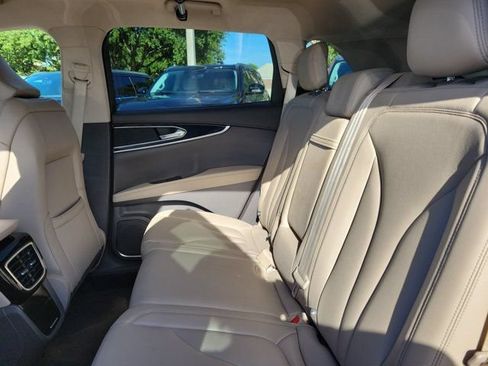 Certified 2022 Lincoln Nautilus FWD w/ Premium Package image 16