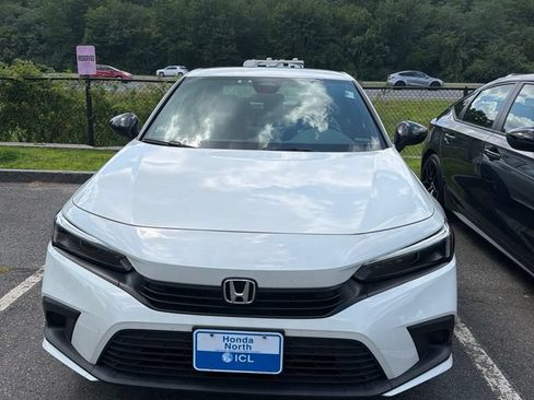 Used 2024 Honda Civic Sport image 1