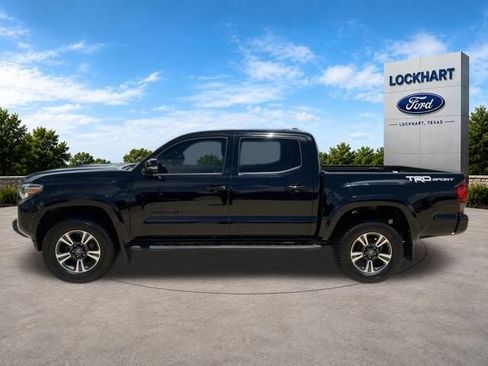 Used 2019 Toyota Tacoma TRD Sport RWD image 4