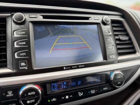Used 2016 Toyota Highlander Limited Platinum AWD/4WD image 25