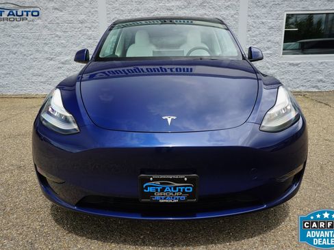 Used 2023 Tesla Model Y Long Range AWD/4WD image 2