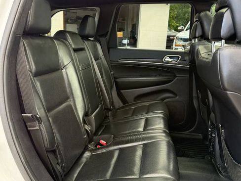 Used 2015 Jeep Grand Cherokee Limited w/ Luxury Group II AWD/4WD image 18