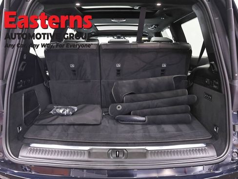 Used 2025 Jeep Grand Wagoneer Series II Obsidian w/ Quick Order Packagew 28T AWD/4WD image 9