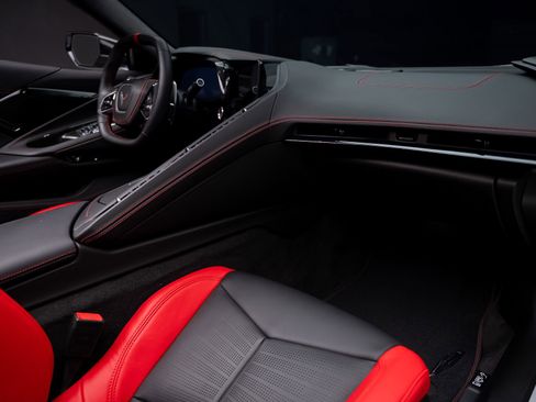 Used 2023 Chevrolet Corvette Stingray Premium Conv w/ Z51 Performance Package RWD image 61