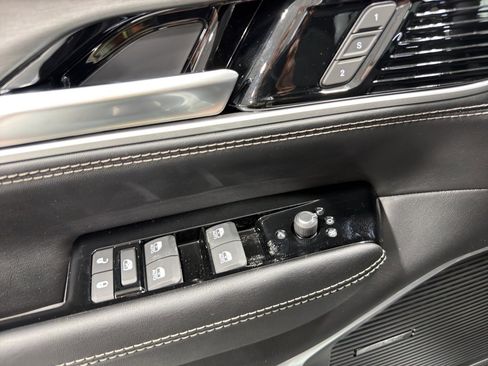 New 2026 Jeep Grand Wagoneer 4WD image 19