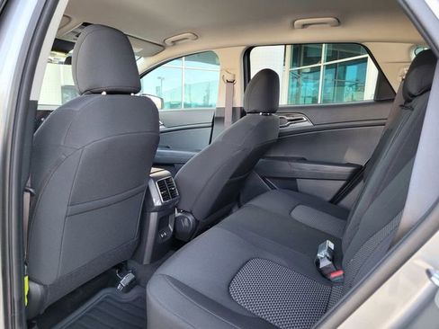 New 2026 Kia Sportage LX image 7
