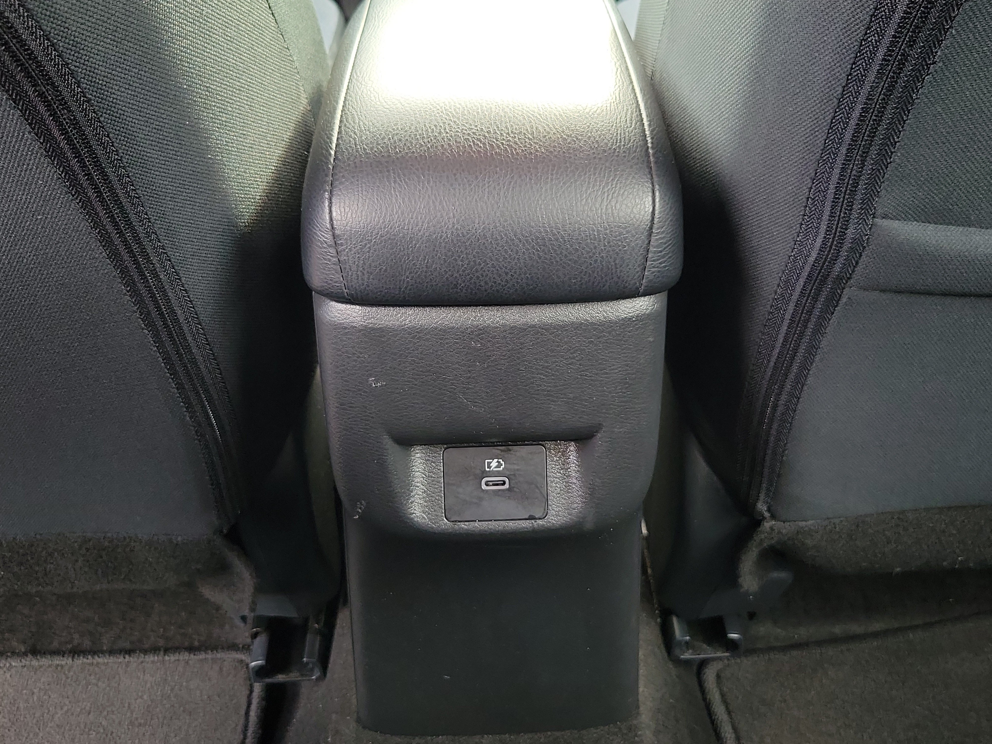 Used 2024 Nissan Versa SV FWD image 19