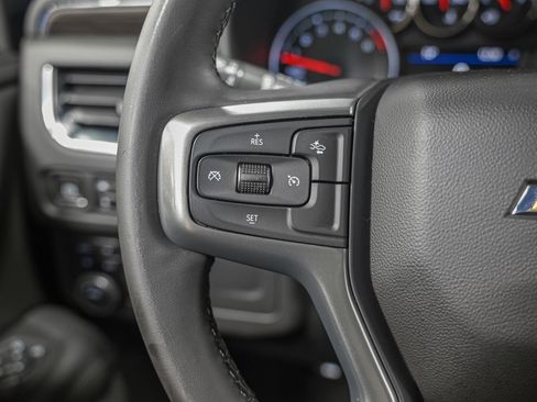 Used 2023 Chevrolet Suburban LS image 19